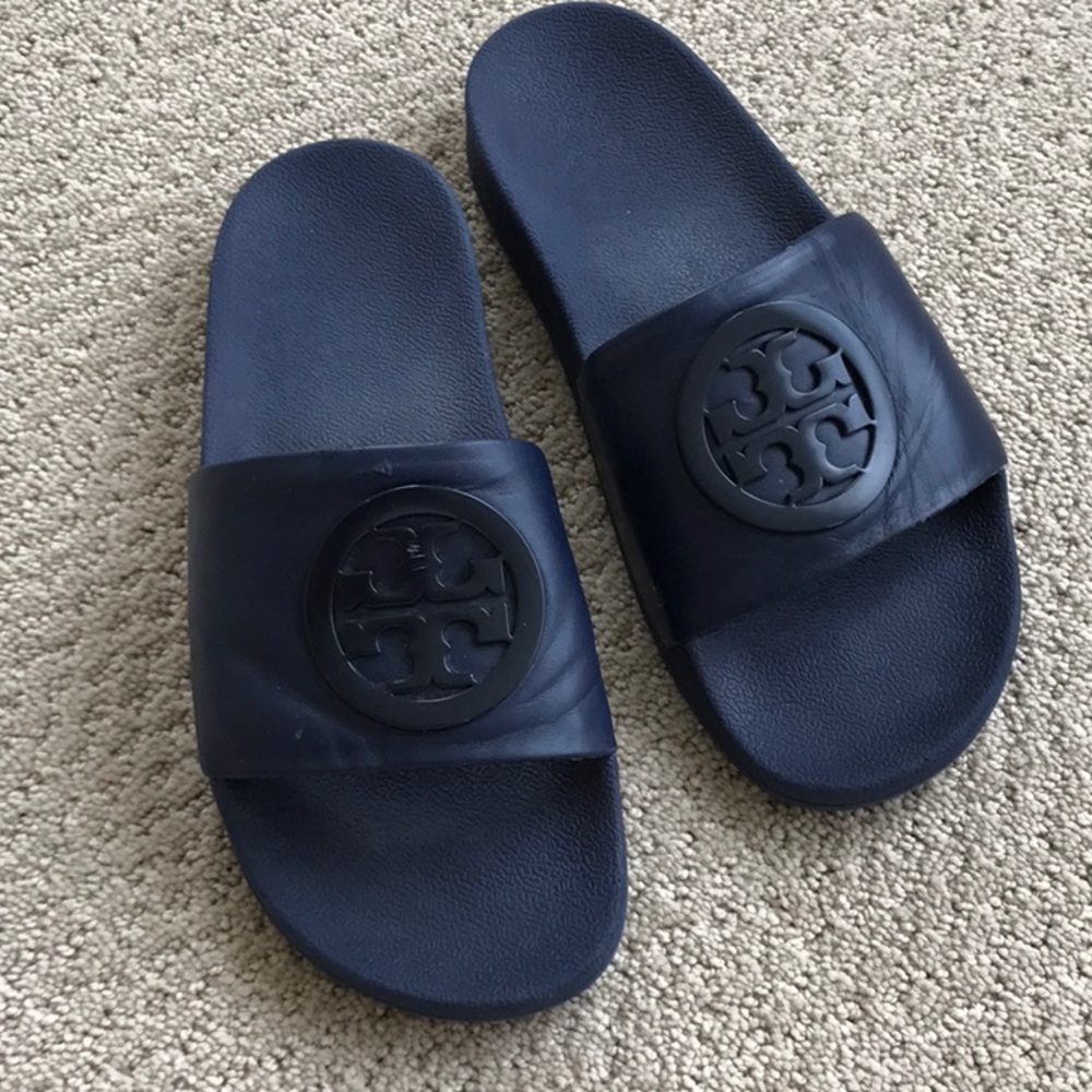 NWOT Tory Burch Navy Blue Minimalist Logo Sandals